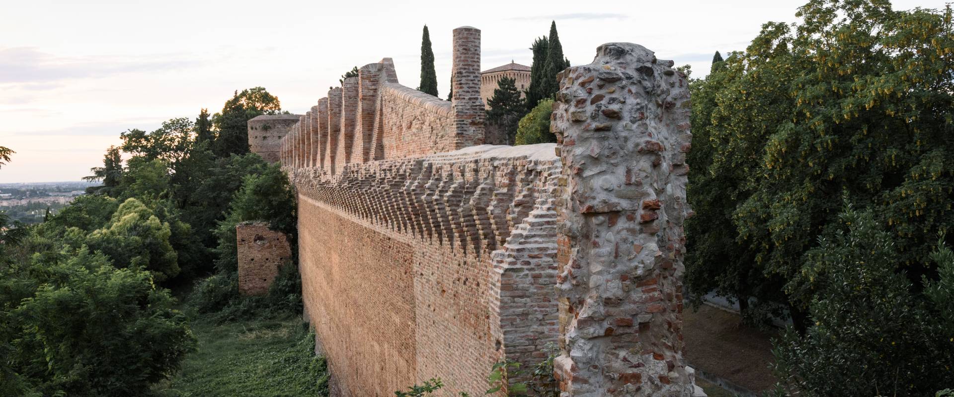 Mura della Rocca Malatestiana 1 foto di Vinc.54